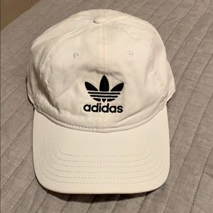 Adidas - white cap
